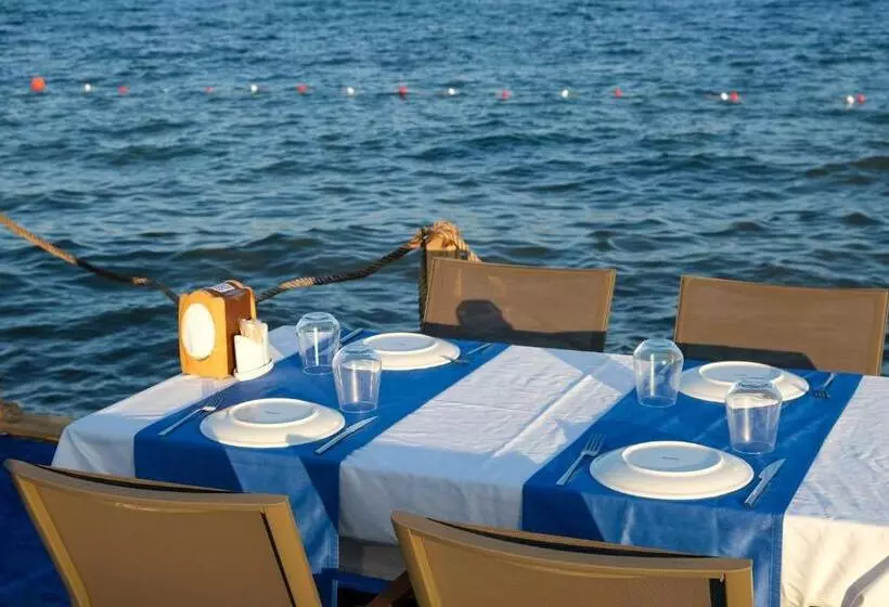 ホテル Gargaron Beach