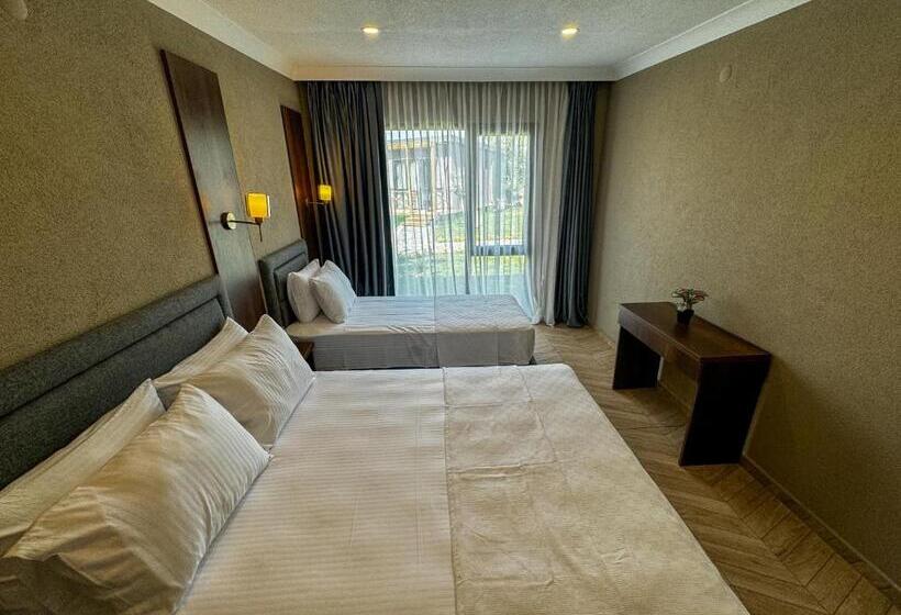 Hotel Gargaron Beach