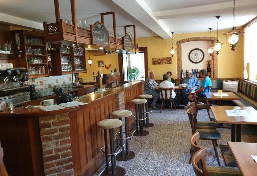 ホテル Gasthof International