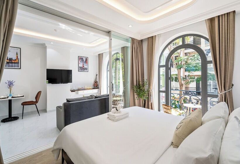 هتل Vista   Phu My Hung