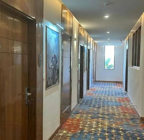 Hotelli Zimskhang Villa