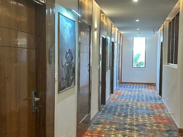 Hotel Zimskhang Villa