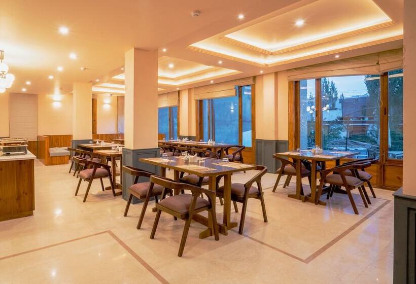 Hotel Zimskhang Villa