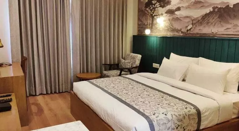 Hotelli Zimskhang Villa