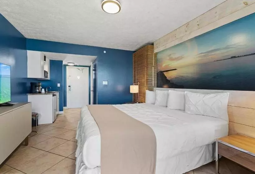 Ocean View Hotel Room With Balcony King Bed #17