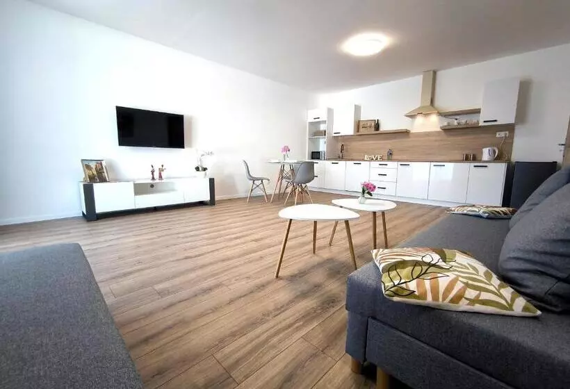 Majatalo Apartmány Karpatia S Privátnym Parkovaním