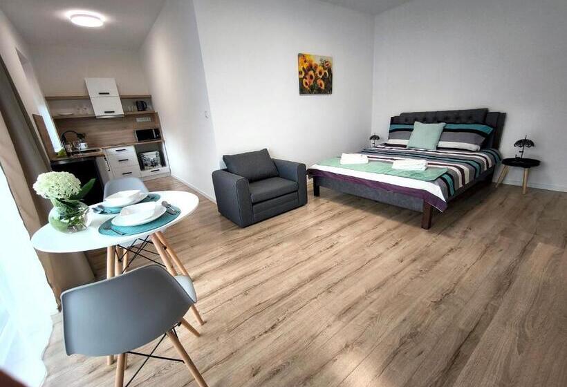 بنسيون Apartmány Karpatia S Privátnym Parkovaním