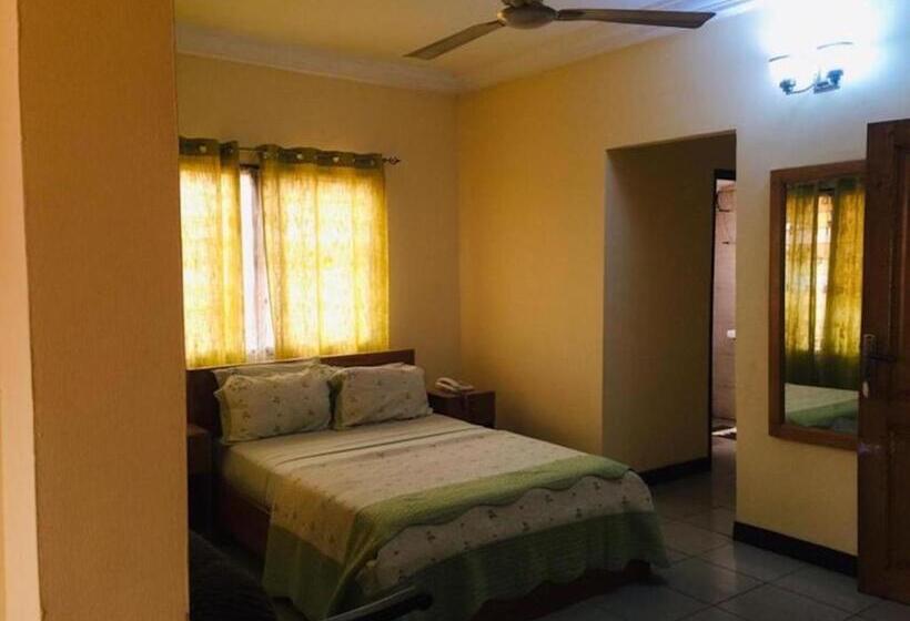 پانسیون Room In Bb   Single Room With Balcony