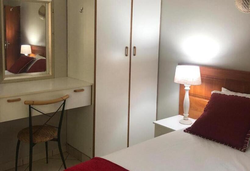 مبيت وإفطار African Dreamz Guest House