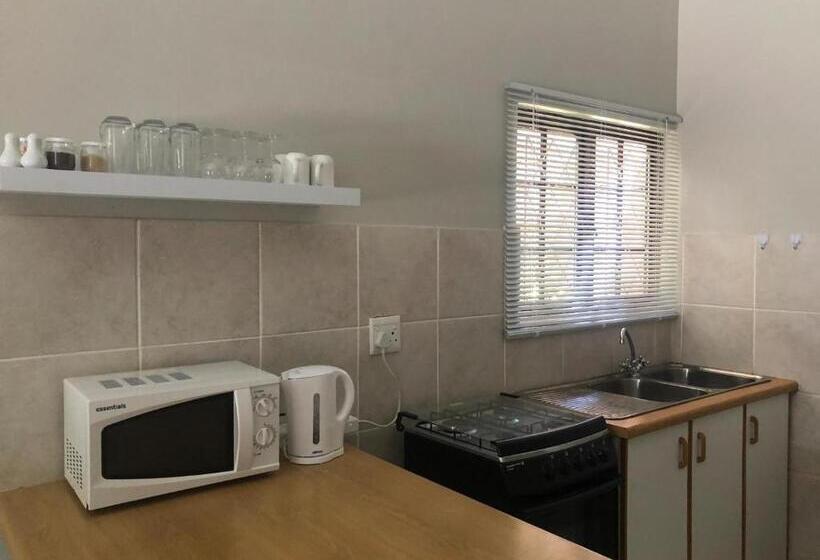 مبيت وإفطار African Dreamz Guest House