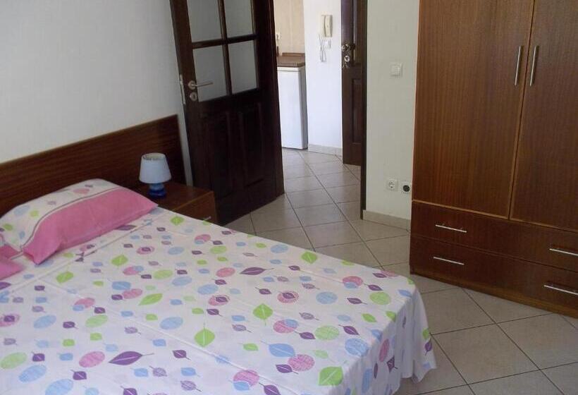 Bed and Breakfast Basic