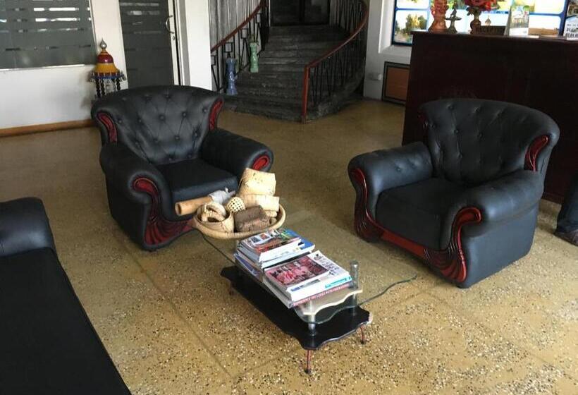 Gnaanams Hotel And Restaurant