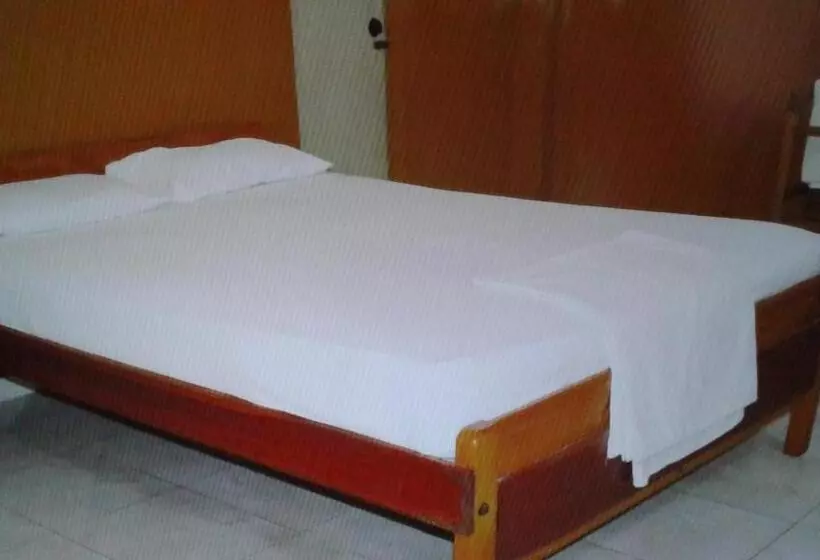 Gnaanams Hotel And Restaurant