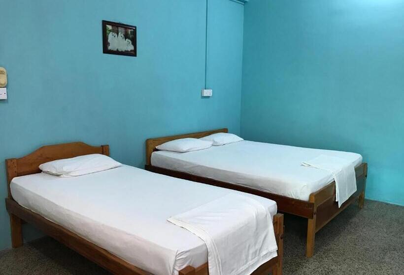 Gnaanams Hotel And Restaurant