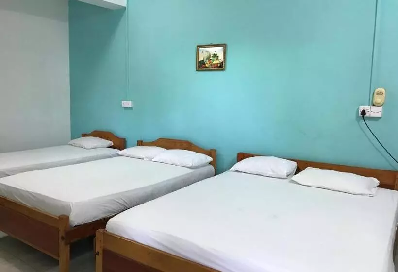 Gnaanams Hotel And Restaurant