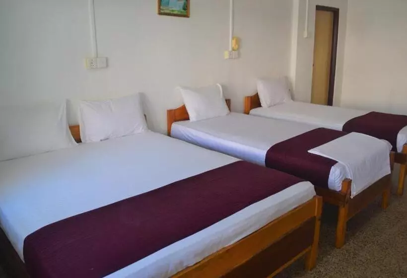 Gnaanams Hotel And Restaurant