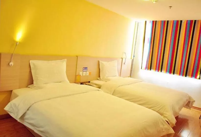 Hotelli 7days Inn Datong Railway Station