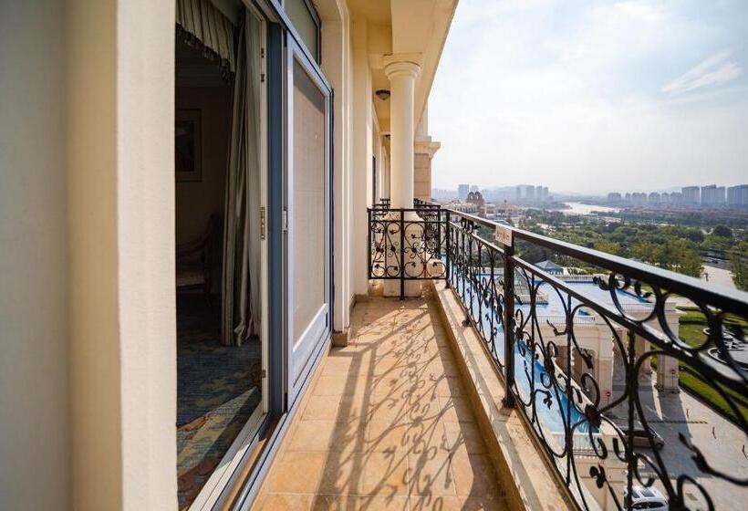 فندق Crowne Plaza Ocean Spring Resort, An Ihg