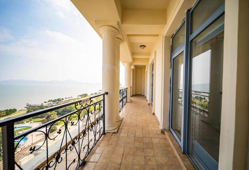 فندق Crowne Plaza Ocean Spring Resort, An Ihg