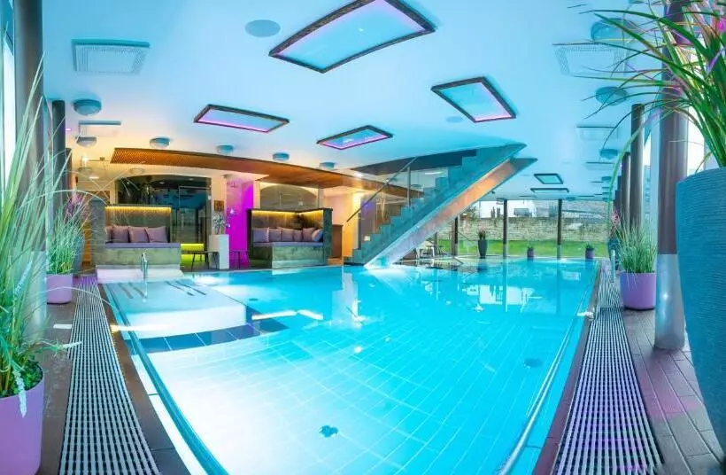 هتل Johan Spa