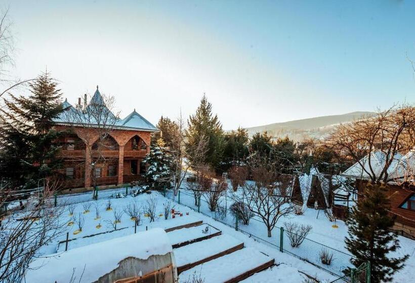 בית מלון כפרי U Yaroslava