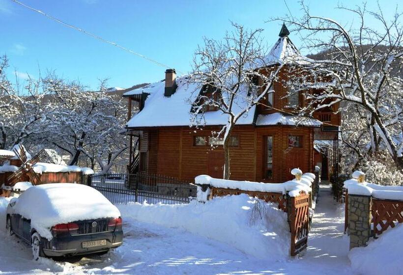 בית מלון כפרי U Yaroslava