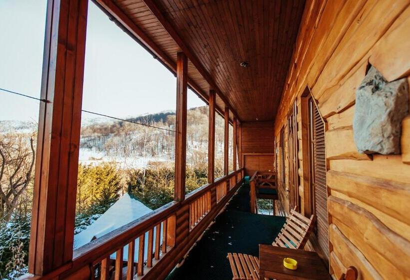 בית מלון כפרי U Yaroslava