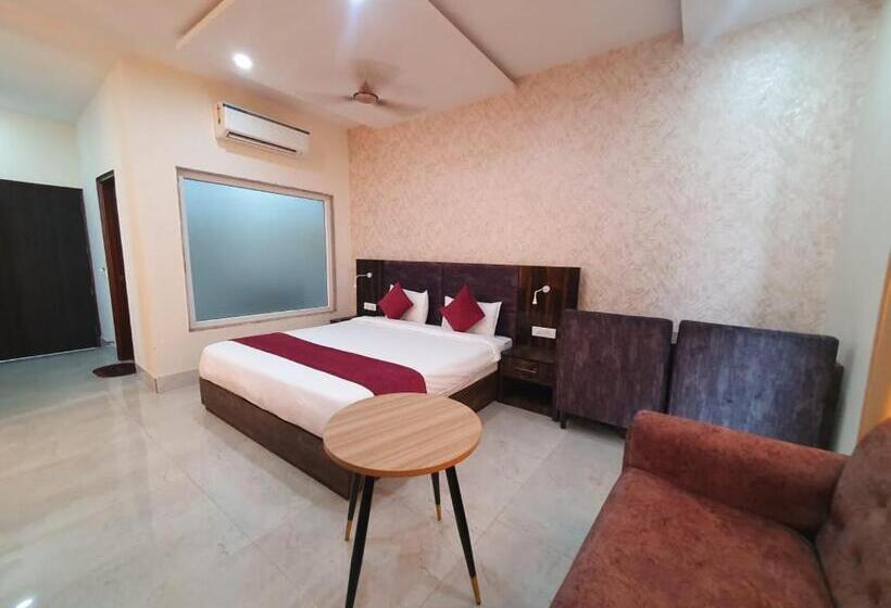 Akash Hotel Managed By Jk Hotels & Resorts