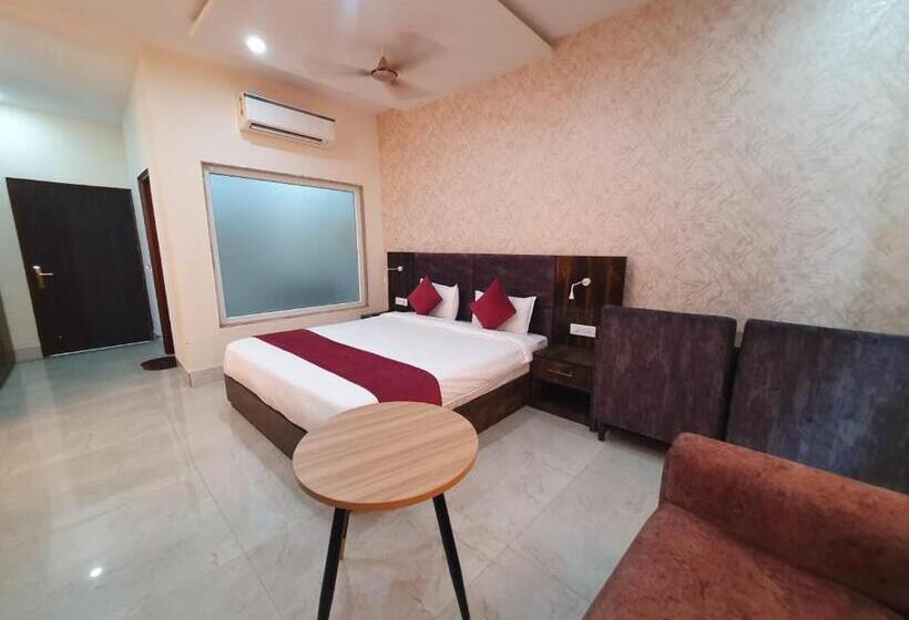 Akash Hotel Managed By Jk Hotels & Resorts