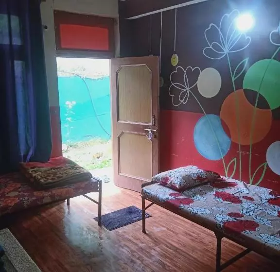 ユースホステル Sanvi Dormitory