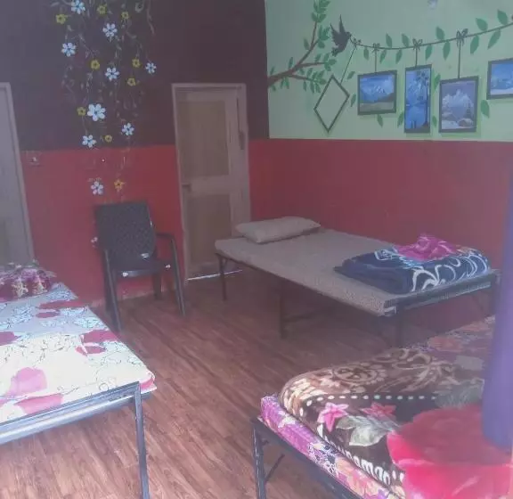ユースホステル Sanvi Dormitory