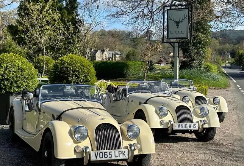 ユースホステル The Stagg Inn & Classic Car Experience