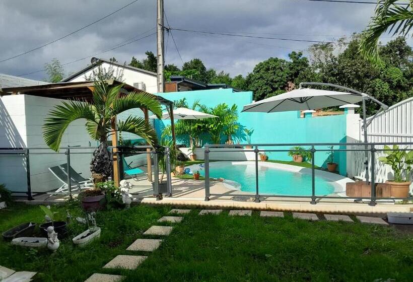 تختخواب و صبحانه La Maison Du Bonheur