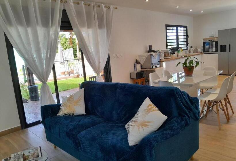 تختخواب و صبحانه La Maison Du Bonheur