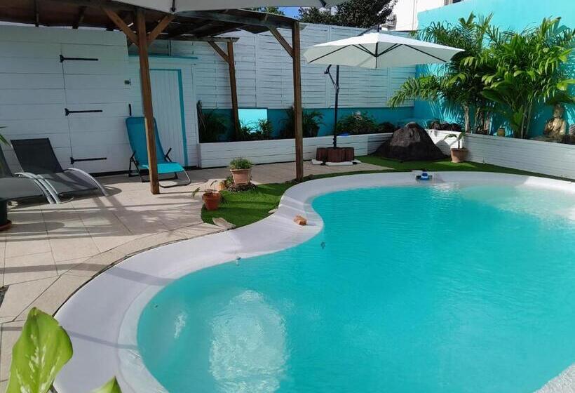 تختخواب و صبحانه La Maison Du Bonheur