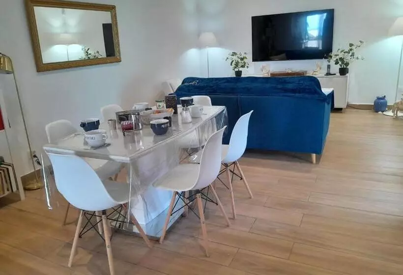 تختخواب و صبحانه La Maison Du Bonheur