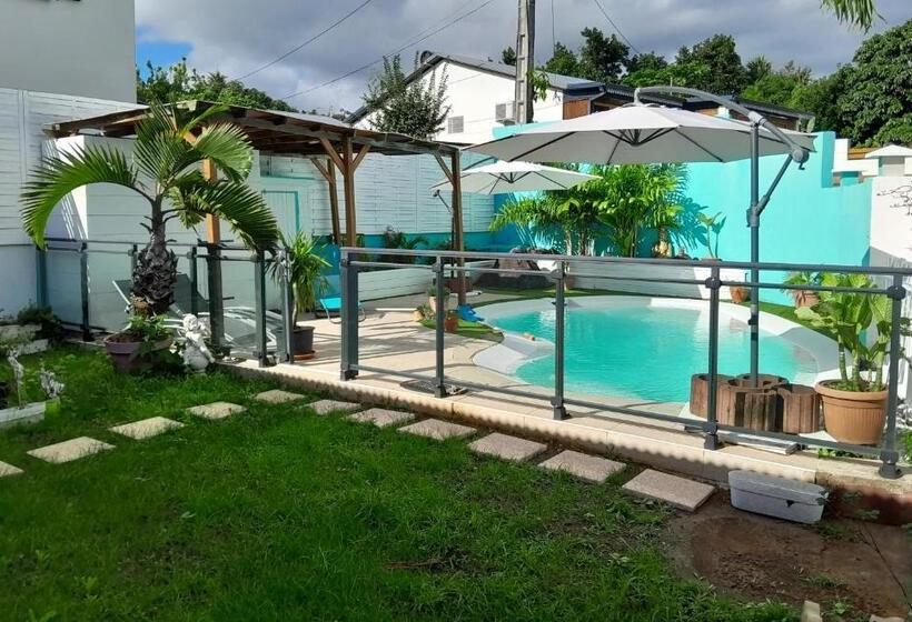 تختخواب و صبحانه La Maison Du Bonheur