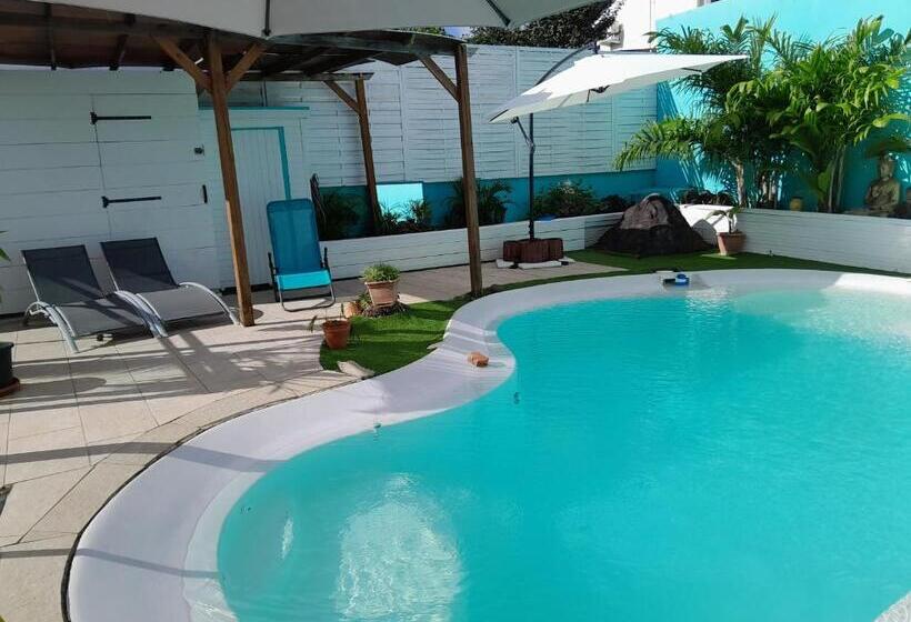 تختخواب و صبحانه La Maison Du Bonheur