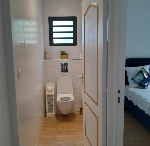 تختخواب و صبحانه La Maison Du Bonheur