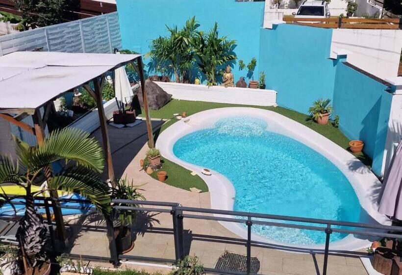 تختخواب و صبحانه La Maison Du Bonheur