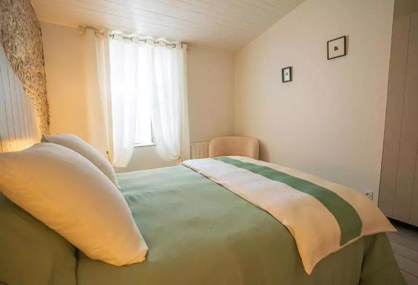 تختخواب و صبحانه La Suite En Ré