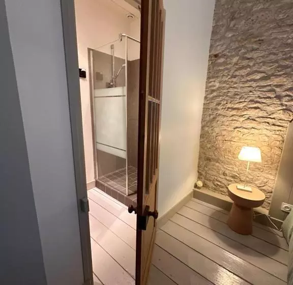تختخواب و صبحانه La Suite En Ré