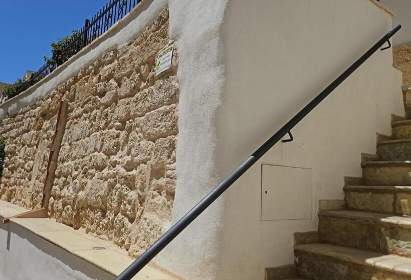 تختخواب و صبحانه Le Casette