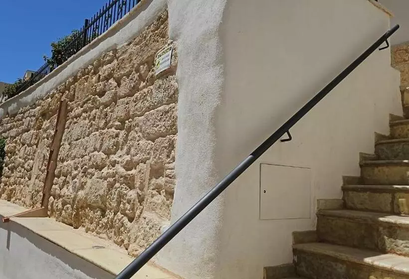 تختخواب و صبحانه Le Casette