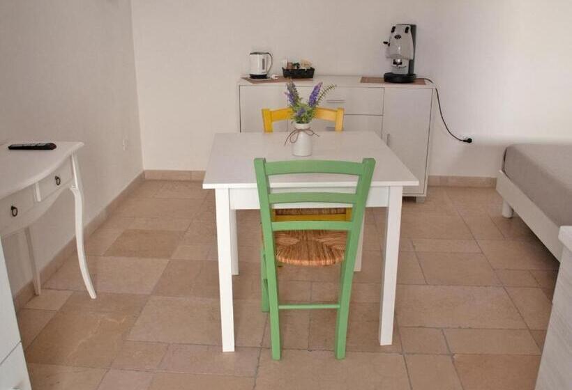 تختخواب و صبحانه Le Casette