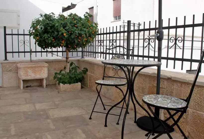 تختخواب و صبحانه Le Casette