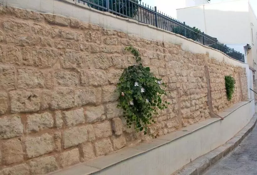 تختخواب و صبحانه Le Casette