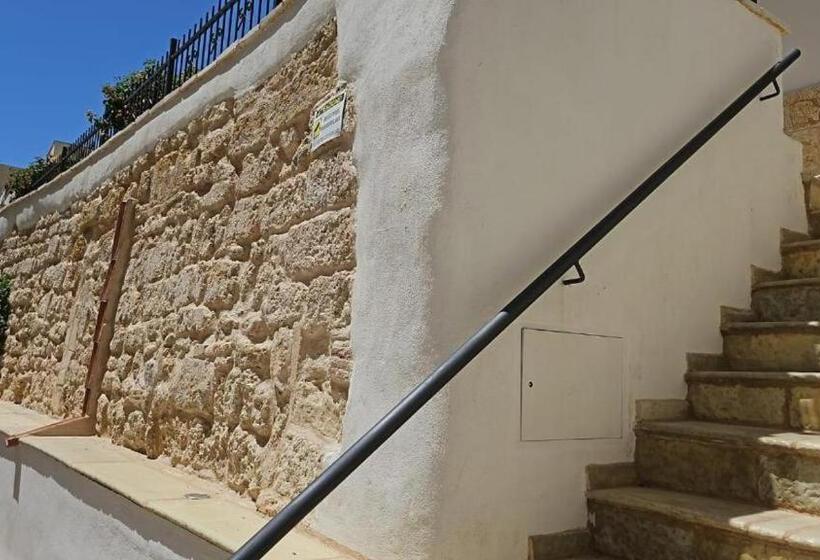 تختخواب و صبحانه Le Casette