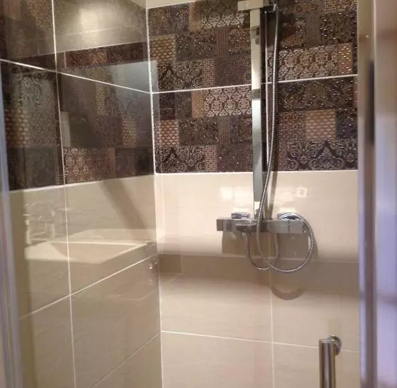 Aamiaismajoitus (B&B) Mas La Mouillere