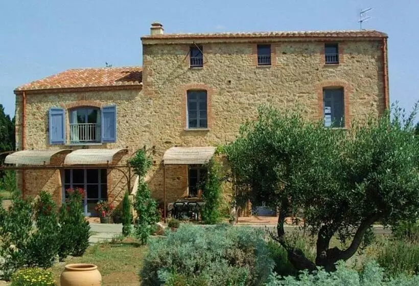 Aamiaismajoitus (B&B) Mas La Mouillere